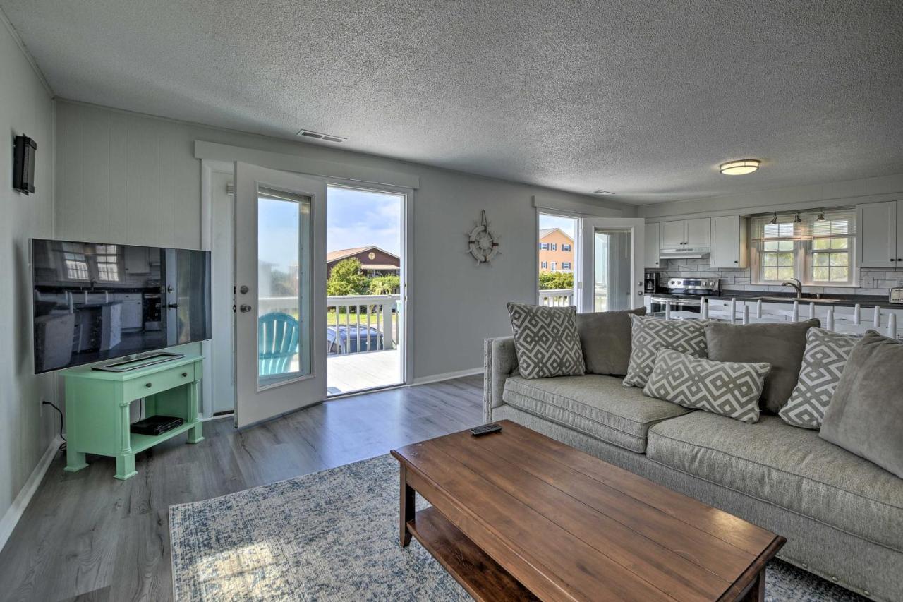 Oak Island Beach Abode With Deck Walk To Shore! Esterno foto